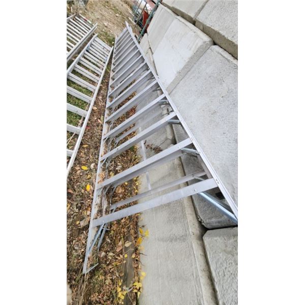 Aluminum Step Ladder 15' Long