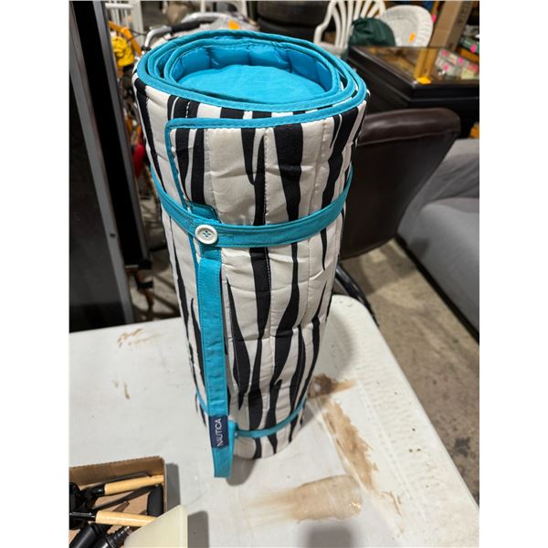 Nautica travel mat with pillow