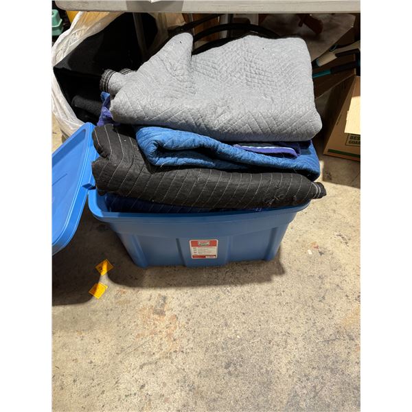 Moving blankets seven-ish