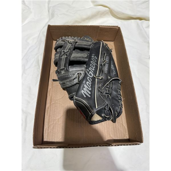 Softball glove