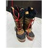 Image 1 : Canadian boots size 8