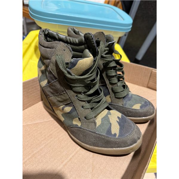 Women's size 10 footwear