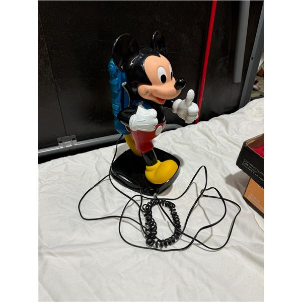 Mickey Mouse telephone