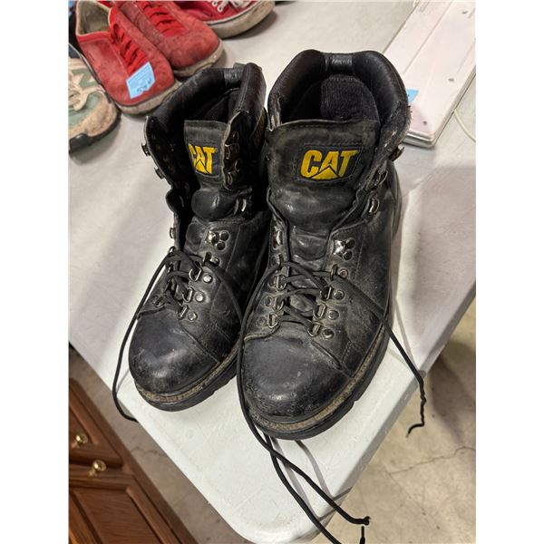 Cat boots size 10.5