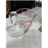 Image 1 : Pyrex measuring cup
