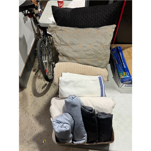 Throw pillows and bedding