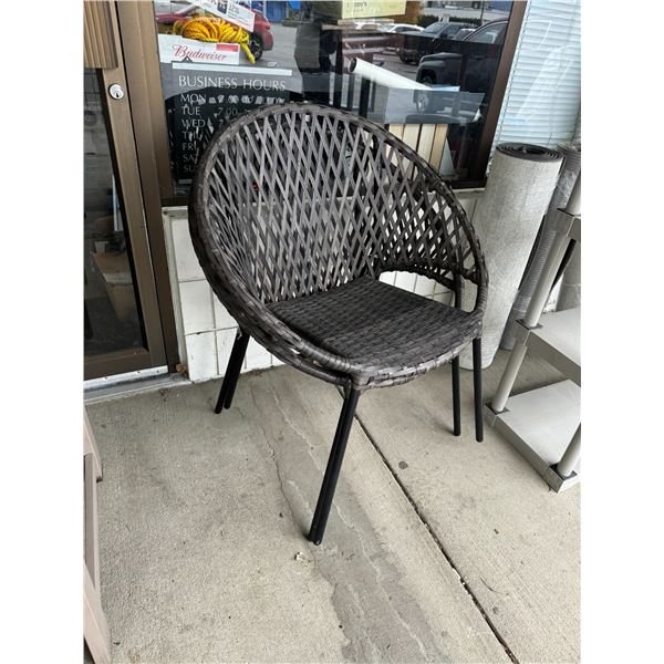 2 patio chairs