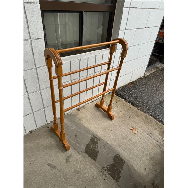 Blanket or towel rack