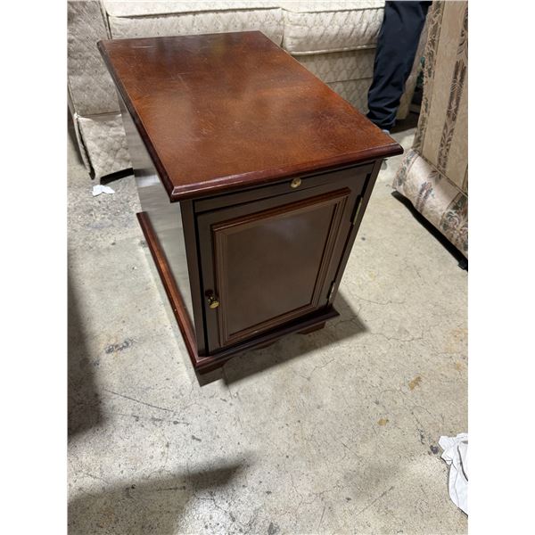 Side table with pull out