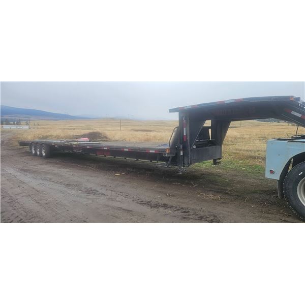 gooseneck trailer 45 ft deck plus 6 feet on the gooseneck built to carry 2018 low milage