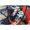 Image 5 : ** Husqvarna ST224 Snowblower, Self Propelled w/ Electric Start 24" - Running