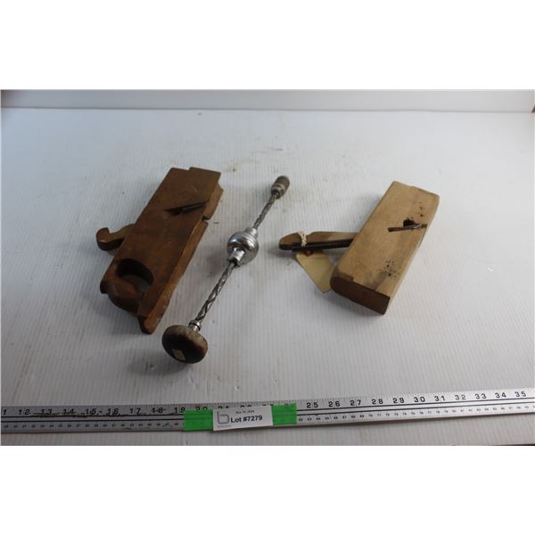 (2) Moulding Planes and Vintage Yanke Screwdriver