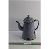 Image 1 : Vintage Enamel Tea Pot