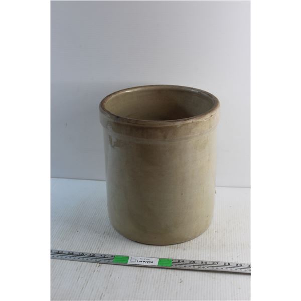 Medalta #3 Imperial Crock 12'' x 11''