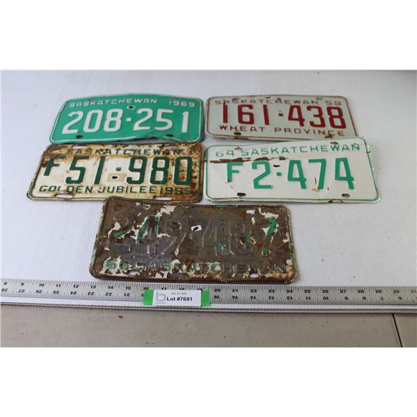 (5) Vintage Saskatchewan License Plates