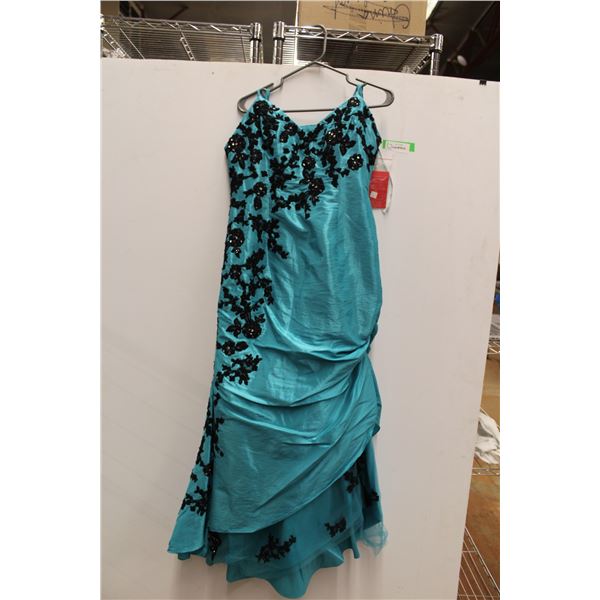 * Prom/Graduation Dress - Size 10