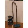 Image 1 : * Kenmore Vacuum w/Extra Bags - Powers On, as is