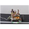 Image 1 : Light-up Christmas Santa's Workshop w/Figurines