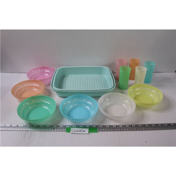 Vintage Tupperware Dishes: (6) Bowls, (5) Cups, Baking Dish (9  x 13 )