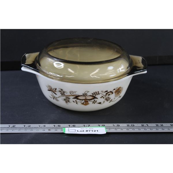 PYREX Brown Floral Vines Dish w/Lid