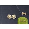 Image 2 : (3) Ladies Brooches, Clip-On Earrings, Rose Earrings