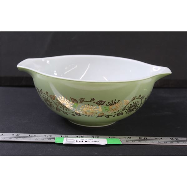PYREX Green Gold Medallion Cinderella Mixing Bowl - 2.5 Qt