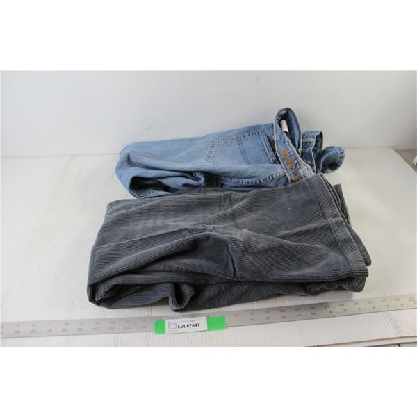 (2) 38 x 32 Jeans