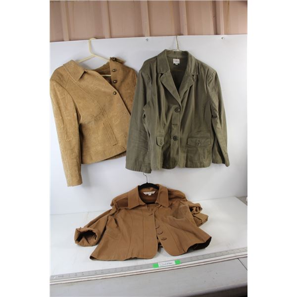 (3) Jackets Size Large