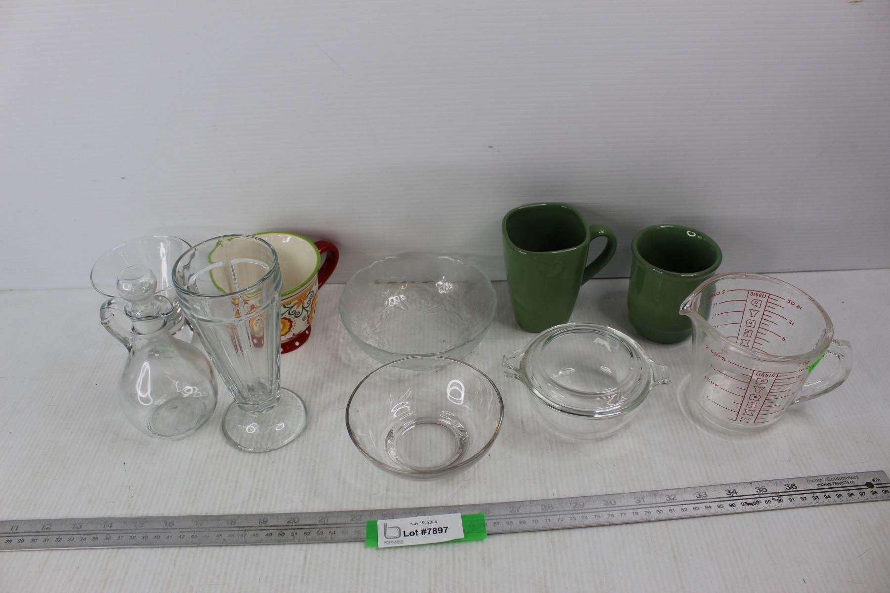 Pyrex Miscrits (10) Various Dishes, Pyrex, Threshold, Misc. - Bodnarus Auctioneering