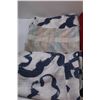 Image 2 : 3 pillowcases, 1 throw blanket, IKEA robe