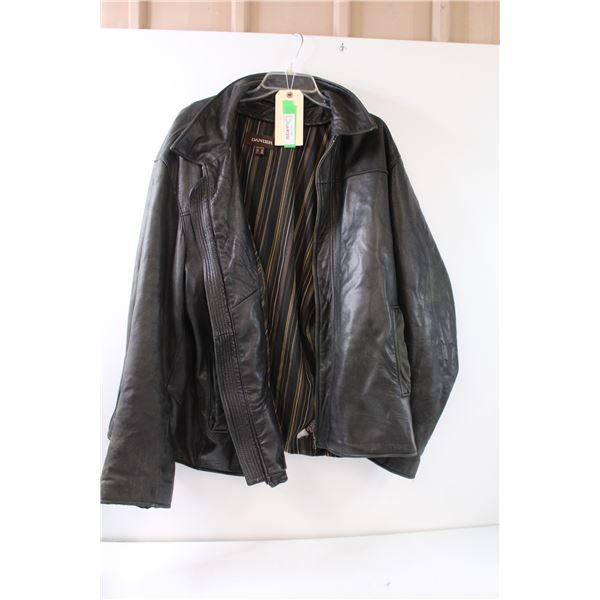 Danier Men's Leather Jacket - Size 3XL - Has Odour