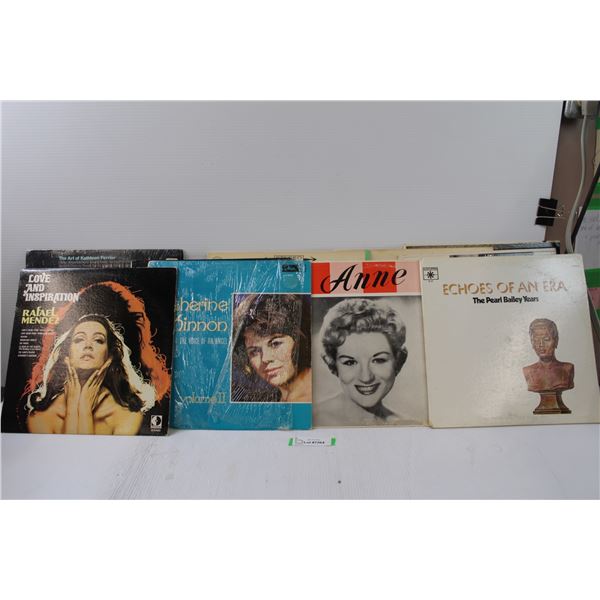 (10 ) Records: Liza Minelli, Fly me to the Moon, Joan Baez, Anne Shelton, Misc.