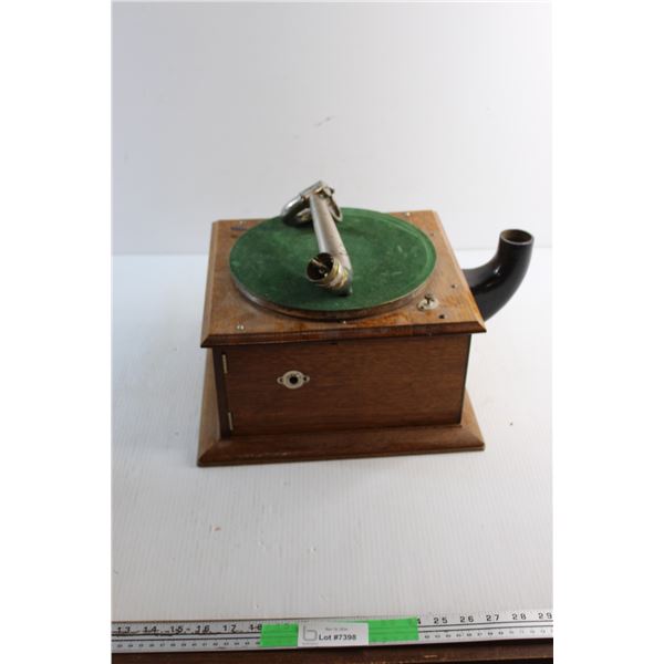 Vintage Victor Phonograph - As Is