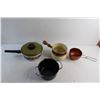 Image 5 : (4) Assorted Pots and (1) Enamel Lid