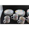 Image 3 : 20 pc Ceramic Dish Set - Plates, Bowls and Mugs - Chipped
