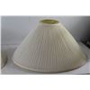 Image 3 : (2) Lampshades