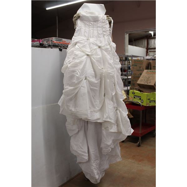 Keepsake Pack Wedding Dress 30" Waist Corset Style