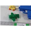 Image 5 : Fish Toy, Water Gun, Giraffe Toy,