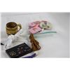 Image 4 : Cassette, Coin Bags, Sugar Dish, Shoelaces, Pen