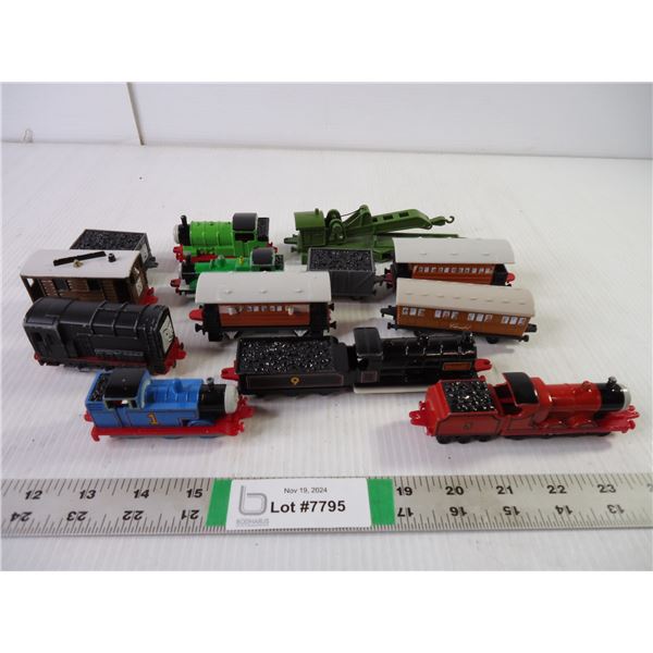 (13) ERTL Vintage Thomas the Train Locomotives, Passenger Cars, and Coal Cars