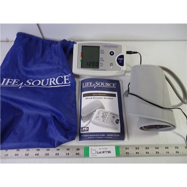 Life Source Quick Response Blood Pressure Monitor-powers on, untested