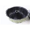 Image 2 : Divided Food Tray, Bundt Pan