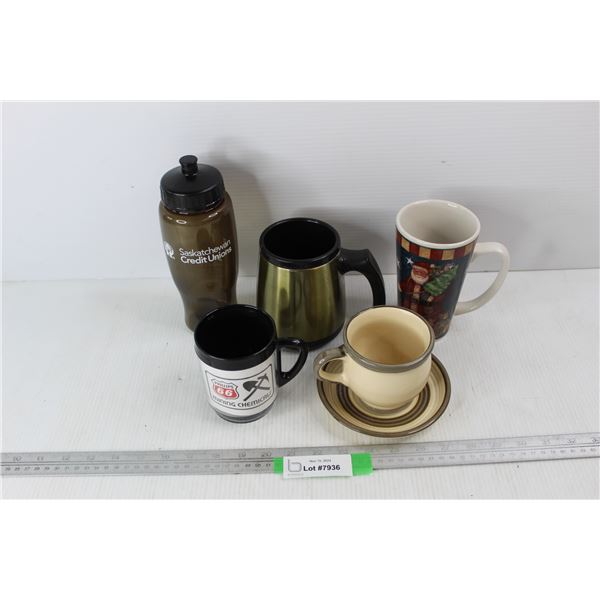 Laurentienne Canada Cup & Saucer, Saskatchewan Credit Union Water Bottle, Misc.