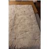 Image 3 : *Cuddle Ewe Bed Quilt, 54'' x 75'' Full Size - As Is