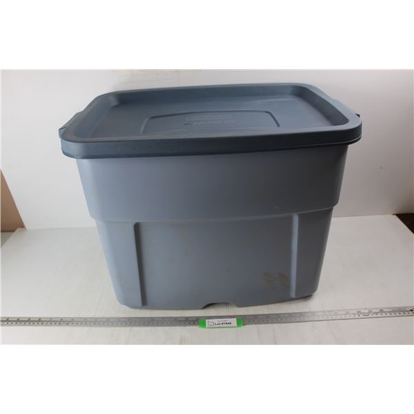 *Rubbermaid Roughneck Tub- 24'' x 15.5'' x 17''