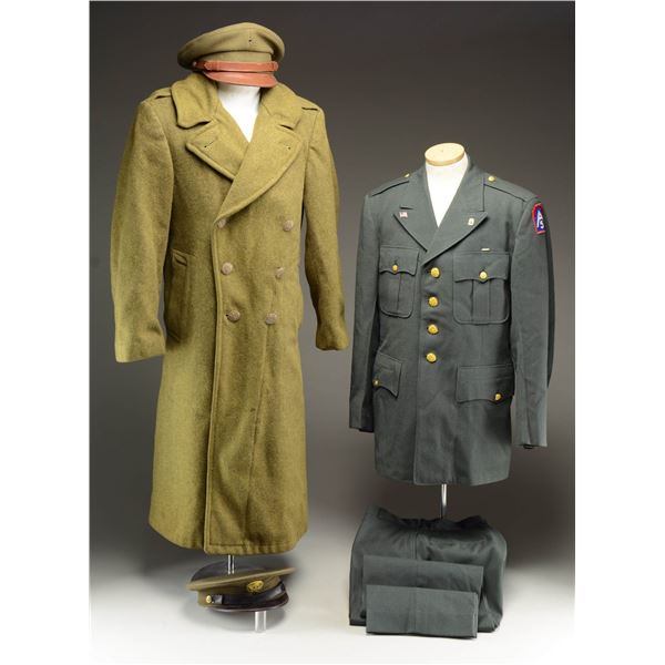 US MILITARY UNIFORMS.