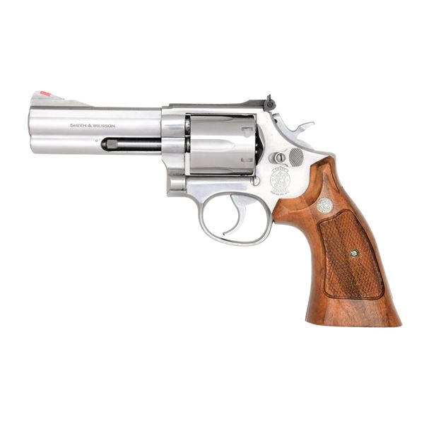 SMITH & WESSON MODEL 686 DA REVOLVER.