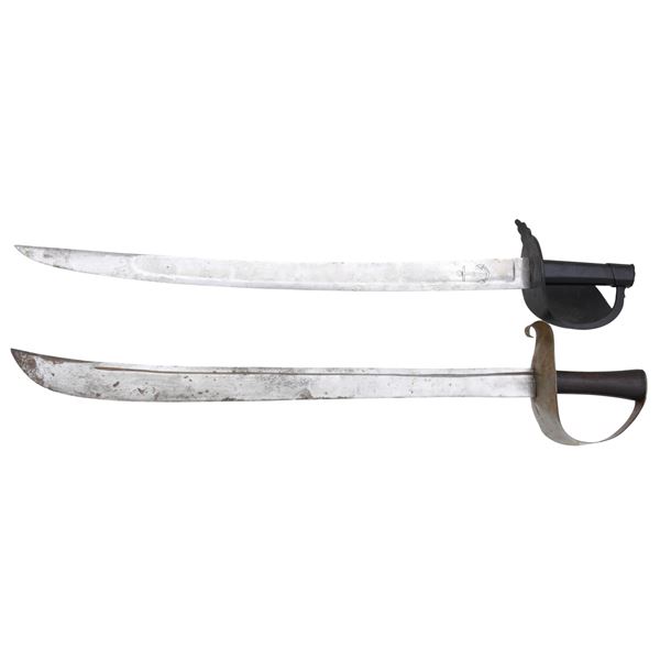 2 REPRODUCTION NAVAL CUTLASSES.