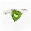 Image 4 : 14k White Gold 1.83cw Prong Set Trillion Cut Peridot Solitaire Bypass Ring
