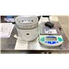 Image 1 : WELLISH ELECTRIC DIGITAL COUNTER TOP WEIGH SCALE WITH POWER ADAPTER & IVYX SCIENTIFIC ELECTRIC